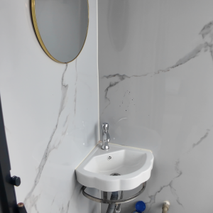 旺角通菜街139号608-精装studio大床房地铁步行4分，理工乘巴士11分钟可到达，工作就读都可选