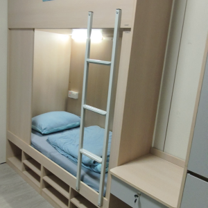 尖沙咀65号302-上下床仅住单人，尊享独立超大空间-理工步行五分，尖沙咀地铁站步行6分，都会大学巴士通勤15分