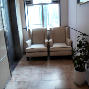 旺角通菜街139号610-精装studio大床房地铁步行4分，理工乘巴士11分钟可到达，工作就读都可选