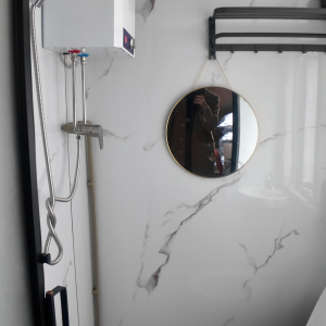 旺角通菜街139号615-精装studio大床房地铁步行4分，理工乘巴士11分钟可到达，工作就读都可选