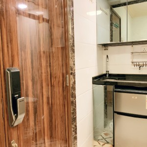 利群大厦精品超值studio7号房-只要6k+旺角站30秒即达交通方便