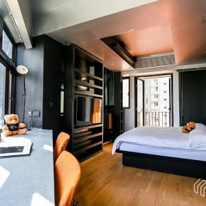 中环The Jonathan服务式loft复式公寓-半山黄金地段，港大优选15分钟内地铁可达