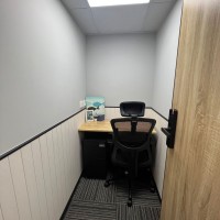 香港CBD中环泛海大厦18&19楼商务中心共享办公室-1人间/2人间/3人间/4人间-港铁中环站步行5分可达