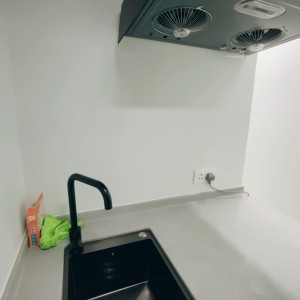 花园街超值朝东studioA/B房-旺角站两分钟到理工有直达巴士，工作就读都可