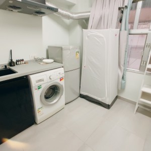 花园街超值大房studioD房-旺角站两分钟到理工有直达巴士，工作就读都可