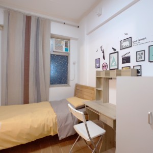 泰怡大厦4楼公寓套间D房-四室一厅近太子旺角东理工巴士直达女生优选