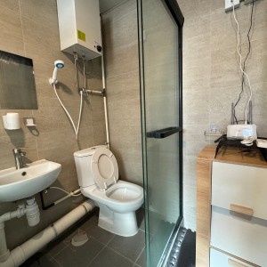 观塘东九龙鸿图道服务式公寓F房-城市大学浸会大学地铁13分钟直达，科技大学可选