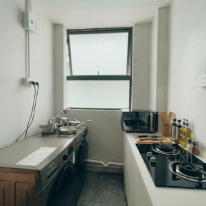 观塘东九龙鸿图道服务式公寓F房-城市大学浸会大学地铁13分钟直达，科技大学可选