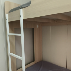 上环威灵顿街160-164号莲香楼5楼双人间-15分钟通勤到港大，也可20分钟到理工，靠近中环中心