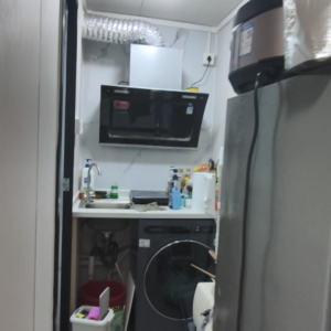 上环威灵顿街160-164号莲香楼3楼双人间-15分钟通勤到港大，也可20分钟到理工，靠近中环中心