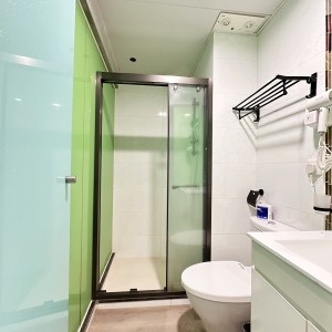 KONE女生专属独卫双人间-步行旺角地铁站🚇3分钟；油麻地地铁站🚇3分钟，理工巴士9分钟直达