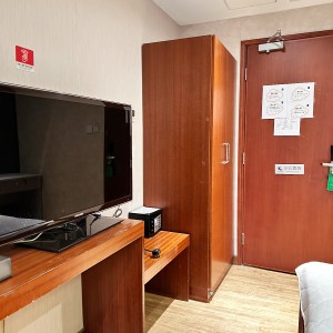 KONE六楼独卫双人间-步行旺角地铁站🚇3分钟；油麻地地铁站🚇3分钟，理工巴士9分钟直达