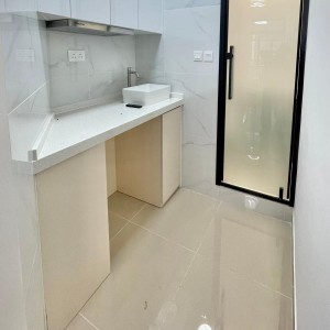 旺角黑布街一室一厅公寓A房-旺角步行350米， 理工城大浸会都会全部20分钟内到达，真正的油尖旺中心