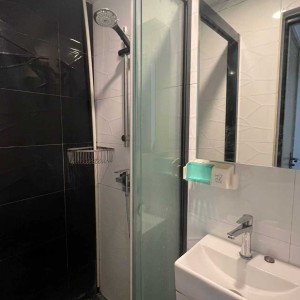 旺角利民大厦9楼studio D房-地铁步行2分！！都会10分钟可达强推！理工浸会20分内城大12分钟可达