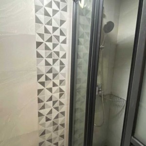 佐敦康侨大厦10楼D房studio-理工步行1公里即达，无需公共交通。都会大学巴士14分钟即达，地铁佐敦站步行100米