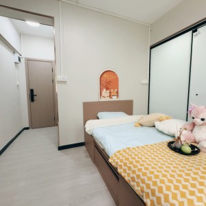 金钟秀华坊港大新春超值特价studio大床C房-三分钟到金钟，港大全程18分钟，仅有三间手慢无！