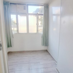 筲箕湾1楼B房studio-地铁站步行3分，港大通勤30分钟，到铜锣湾16分，工作党可选