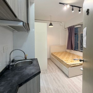 尖沙咀龙记大厦2楼C房studio-巴士到理工仅需4分！步行仅需700米！天花板级别的双校可选