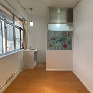 铜锣湾骆克道5楼A房-超值单间，距地铁站只有50米！港大通勤17分