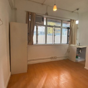 铜锣湾骆克道5楼A房-超值单间，距地铁站只有50米！港大通勤17分