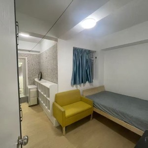 铜锣湾霎东街49号一楼C房studio-毗邻时代广场，铜锣湾地铁站A口步行2分，港大通勤20分