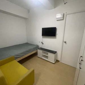 铜锣湾霎东街49号一楼C房studio-毗邻时代广场，铜锣湾地铁站A口步行2分，港大通勤20分