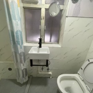 铜锣湾霎东街49号一楼C房studio-毗邻时代广场，铜锣湾地铁站A口步行2分，港大通勤20分