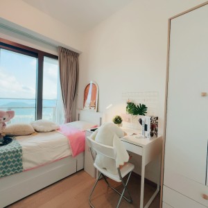 观塘将军澳日出康城LP6套一女生A-高档海景单人间，到科大巴士+港铁30分钟即达，科大学生优选