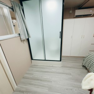 旺角青年公寓AB区A9-独卫单间有窗专业学生公寓，理工16分到都会15分，旺角站270米，生活便捷