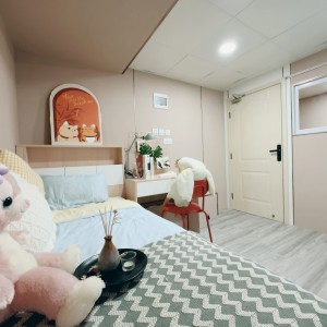 旺角青年公寓AB区A9-独卫单间有窗专业学生公寓，理工16分到都会15分，旺角站270米，生活便捷