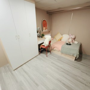 旺角青年公寓AB区B13-独卫超值单间有窗专业学生公寓，理工16分都会15分，旺角站270米，旺角中心地段