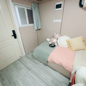 旺角青年公寓AB区B11-独卫超值单间有窗专业学生公寓，理工16分都会15分，旺角站270米，旺角中心地段