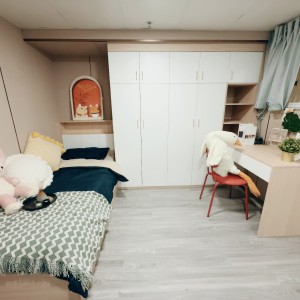 旺角青年公寓AB区B8-独卫超值单间有窗专业学生公寓，理工16分都会15分，旺角站270米，旺角中心地段