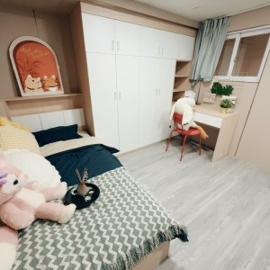 旺角青年公寓AB区B8-独卫超值单间有窗专业学生公寓，理工16分都会15分，旺角站270米，旺角中心地段