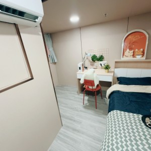 旺角青年公寓CD区C10-独卫超值单间有窗专业学生公寓，理工16分都会15分，旺角站270米，电梯洋楼