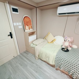 旺角青年公寓CD区C8-独卫超值单间有窗专业学生公寓，理工16分都会15分，旺角站270米，电梯洋楼