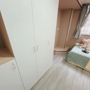 旺角青年公寓CD区C3-独卫超值单间有窗专业学生公寓，理工16分都会15分，旺角站270米，电梯洋楼