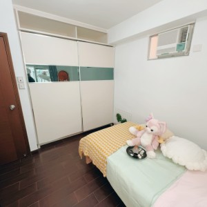 何文田-欣图轩2座2楼D室男生D-都会大学就在路对面！步行160米即达学校！都会学生天选。地铁何文田站只要750米