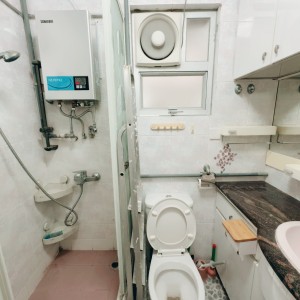 何文田-俊民苑D座9楼05室男生B-都会大学步行即达好选择！只要180米即达学校！地铁何文田站850米