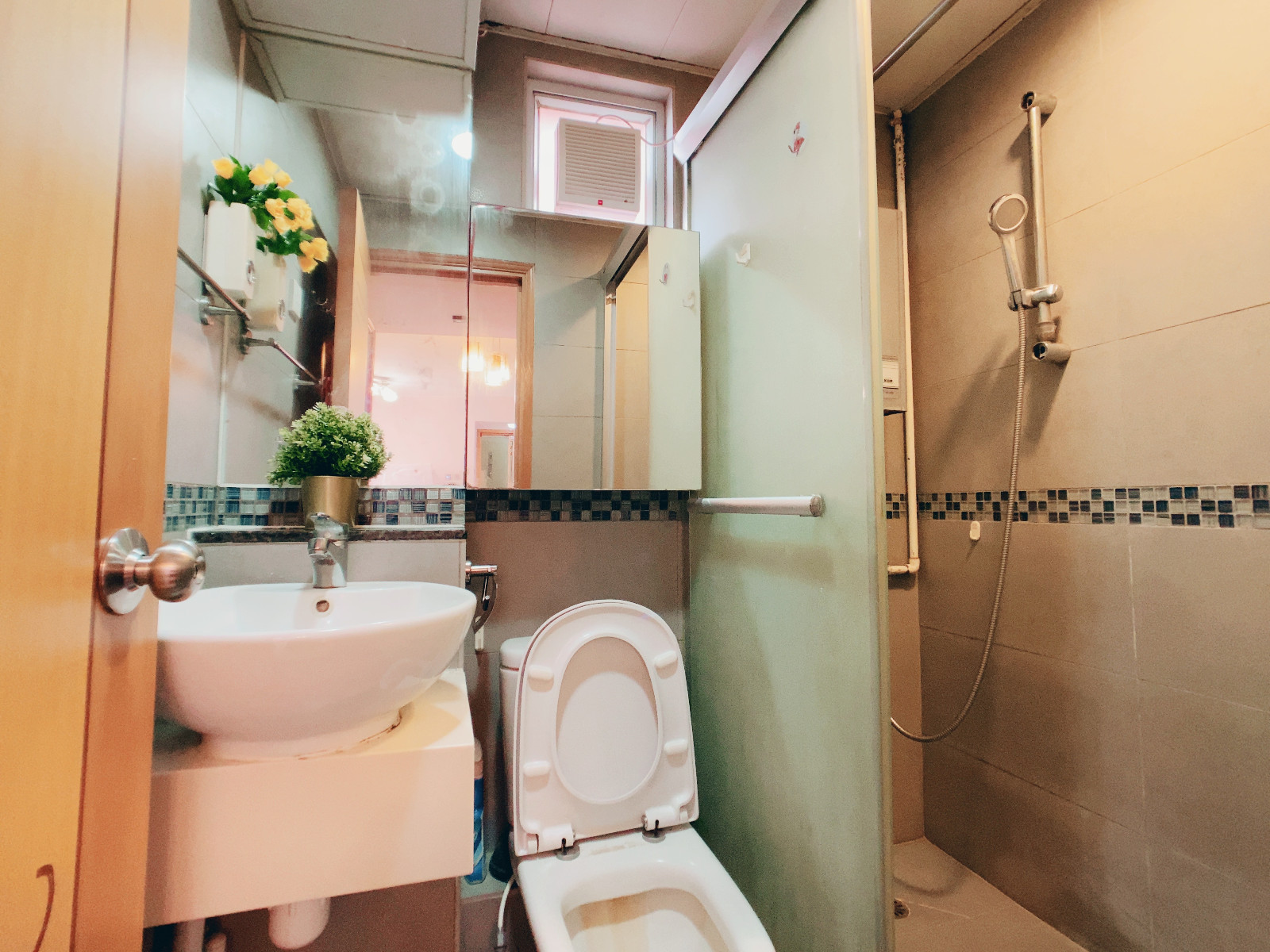 岭南-兆康苑501室一期B-男生优先，岭南大学步行15分即达，小区门口就是地铁站图8