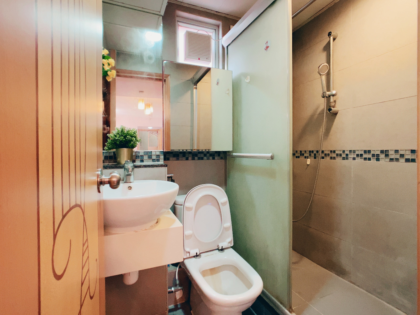 岭南-兆康苑501室一期B-男生优先，岭南大学步行15分即达，小区门口就是地铁站图9