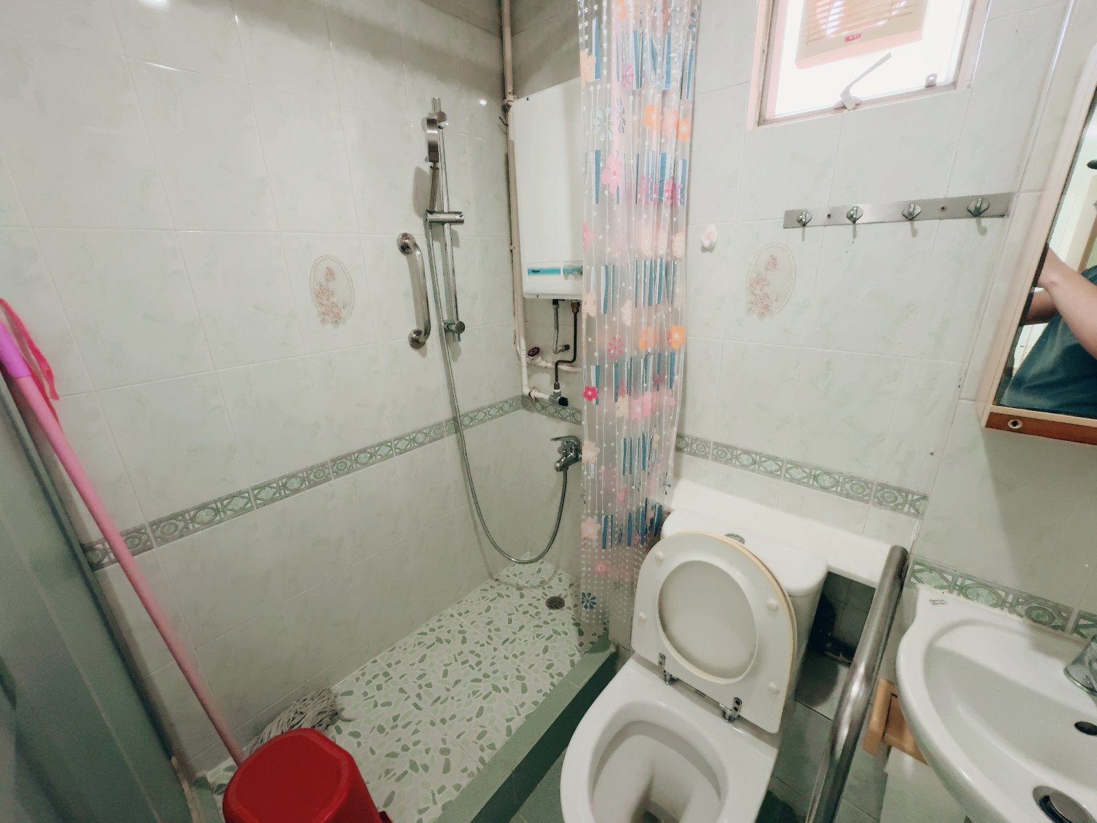 岭南-兆康苑2402室二十一期A2-男生优先,岭南大学步行15分即达,小区门口就是地铁站图3