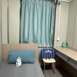 尖沙咀73号独卫大单间全新家私102-理工步行五分，都会巴士15分，地铁站步行5分，位置绝佳