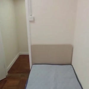 港岛庆云大厦单间公寓双人房B房-居民区港大步行7分钟，生活便利，西营盘地铁站步行6分