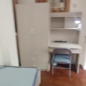 港岛庆云大厦单间公寓双人房B房-居民区港大步行7分钟，生活便利，西营盘地铁站步行6分