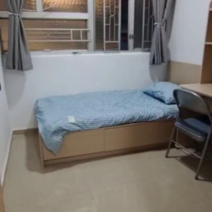 中西区皇后大道西带窗单间1B-B，港大步行750米，地铁站步行270米，巴士站1分即达，周边多个商超食肆