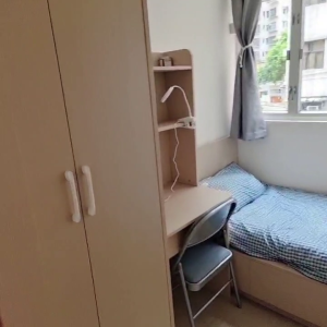 中西区皇后大道西带窗单间2C-A，港大步行750米，地铁站步行270米，巴士站1分即达，周边生活配套齐全吃饭出行都方便