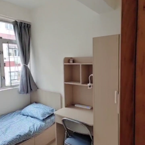 中西区皇后大道西带窗单间4B-B，港大步行500米，地铁站步行270米，巴士站1分即达，周边生活配套齐全吃饭出行都方便