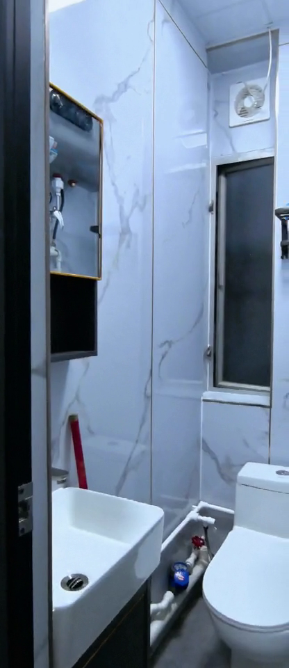 尖沙咀65号502studio-理工步行只要五分钟！都会大学巴士通勤15分钟。家具家电齐全，整栋楼几乎都是理工同学图3