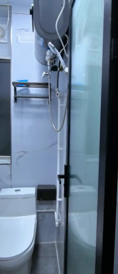 尖沙咀65号502studio-理工步行只要五分钟！都会大学巴士通勤15分钟。家具家电齐全，整栋楼几乎都是理工同学图4